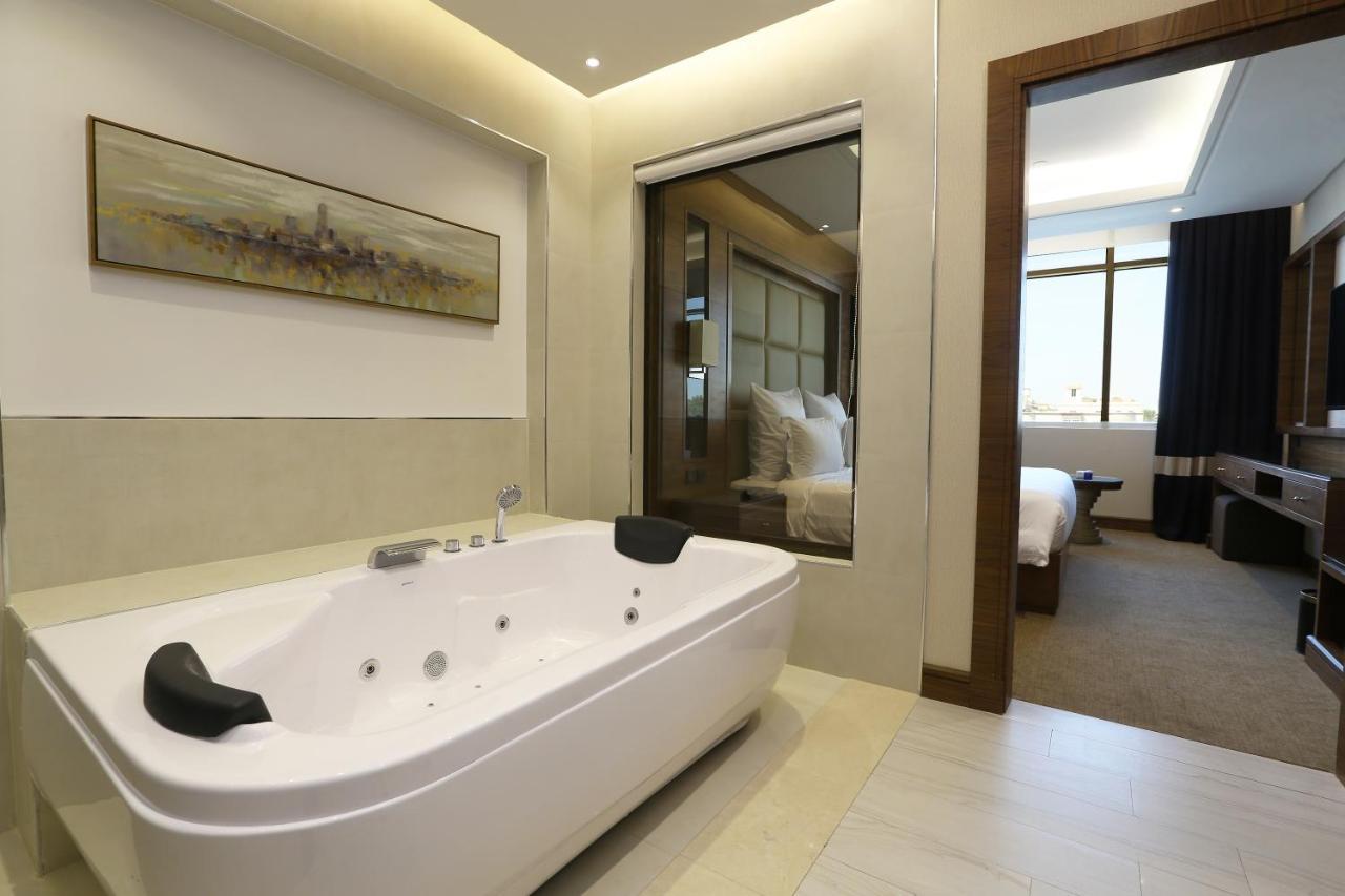 Weekend Hotel Sari Джидда Екстер'єр фото