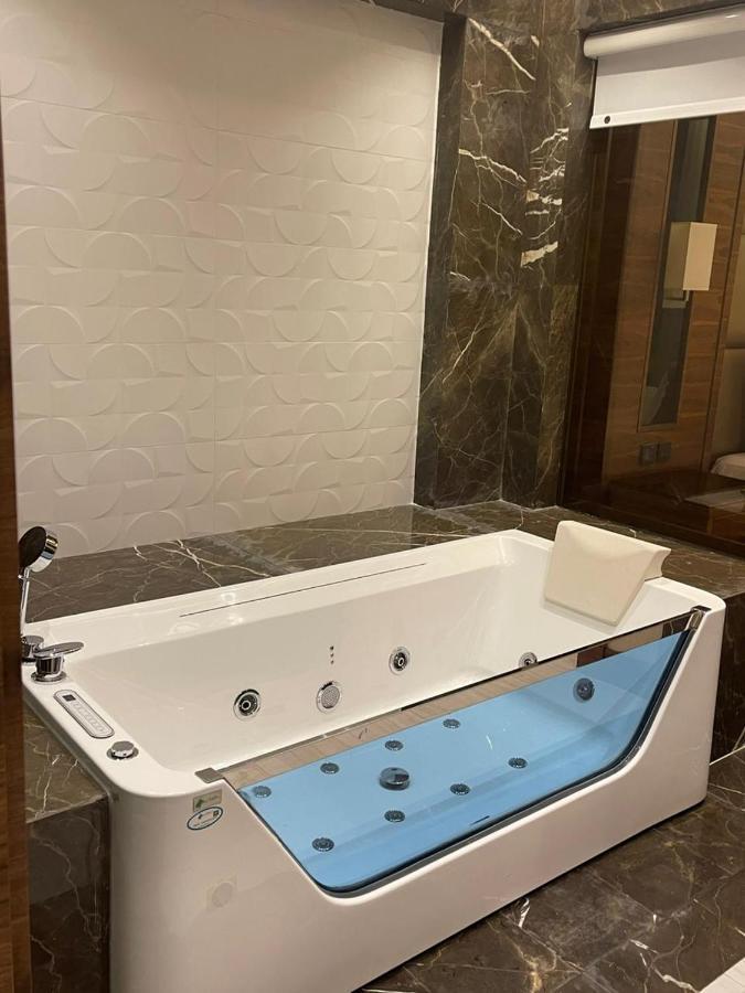 Weekend Hotel Sari Джидда Екстер'єр фото